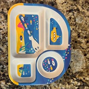 Colorful Kids' Divided Plate with Underwater Design